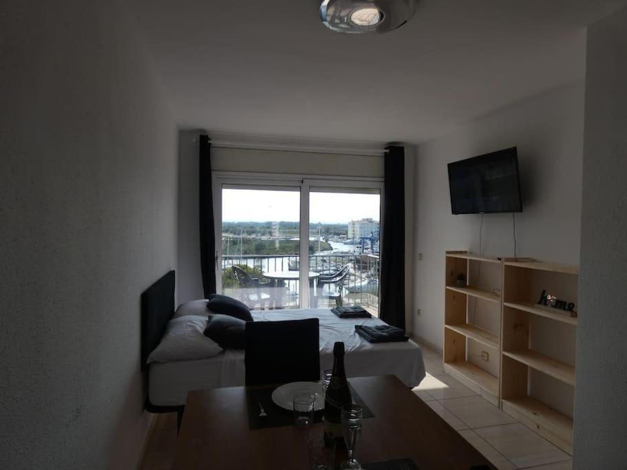 Estudio Con Vistas, Rosas Exterior foto