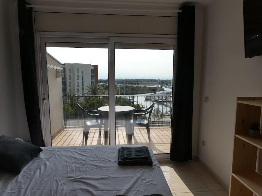 Estudio Con Vistas, Rosas Exterior foto