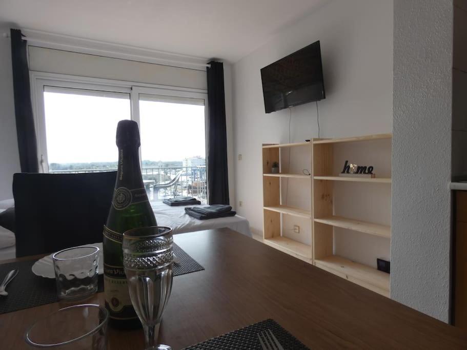 Estudio Con Vistas, Rosas Exterior foto