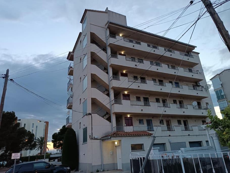 Estudio Con Vistas, Rosas Exterior foto